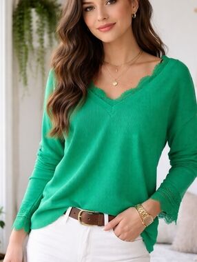 ❤️Clearance❤️ ePretty Green Knit Top